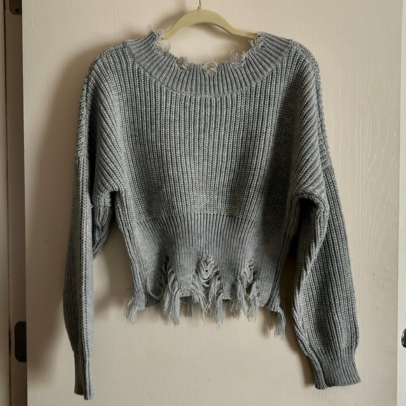 Hera | Cropped | Distressed | Sweater - Picture 8 of 10